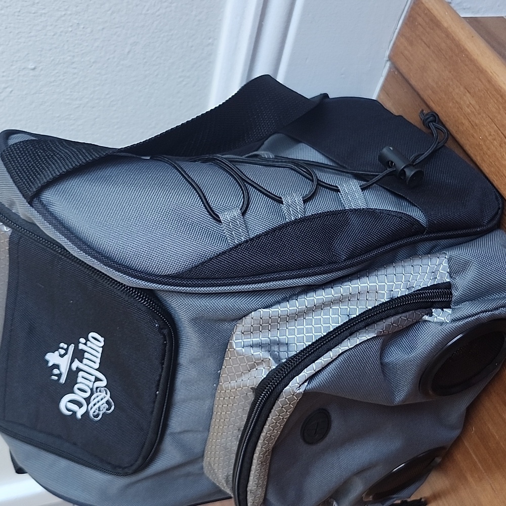 Don Julio 1942 - Cooler bag With 2 Speakers. - Picture 2 of 10